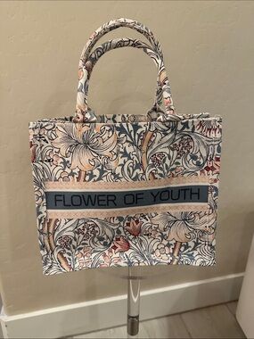 Flower of Youth Floral Canvas Tote in Multicolor - NWOT